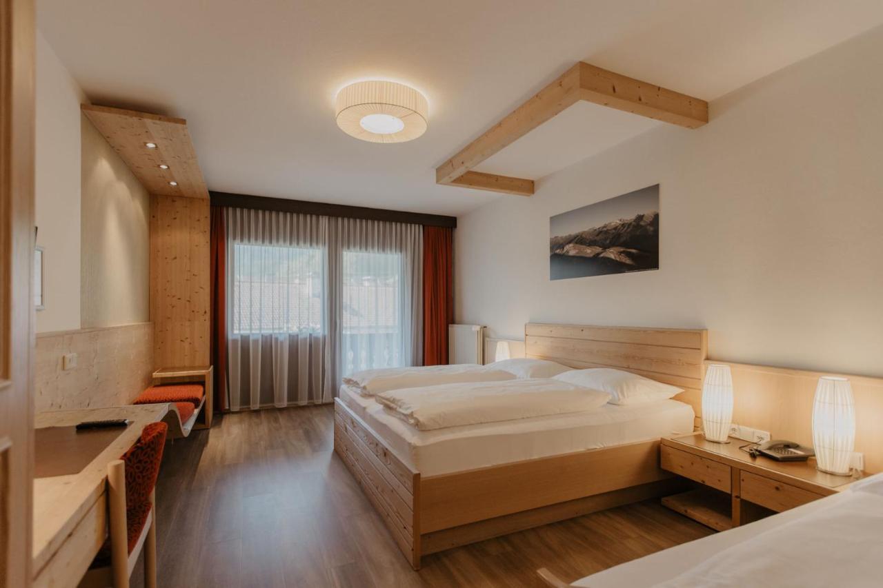 Parkhotel Matrei Matrei am Brenner Exteriör bild